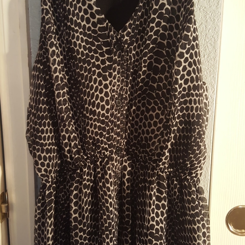 Dress - Picture 2 of 3